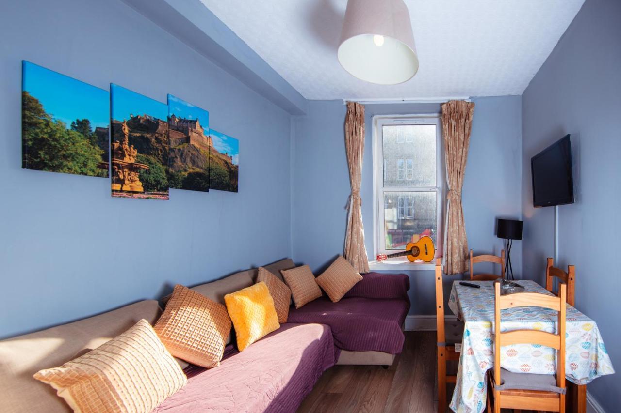 Old Town Apartments By The Castle Edimburgo Esterno foto