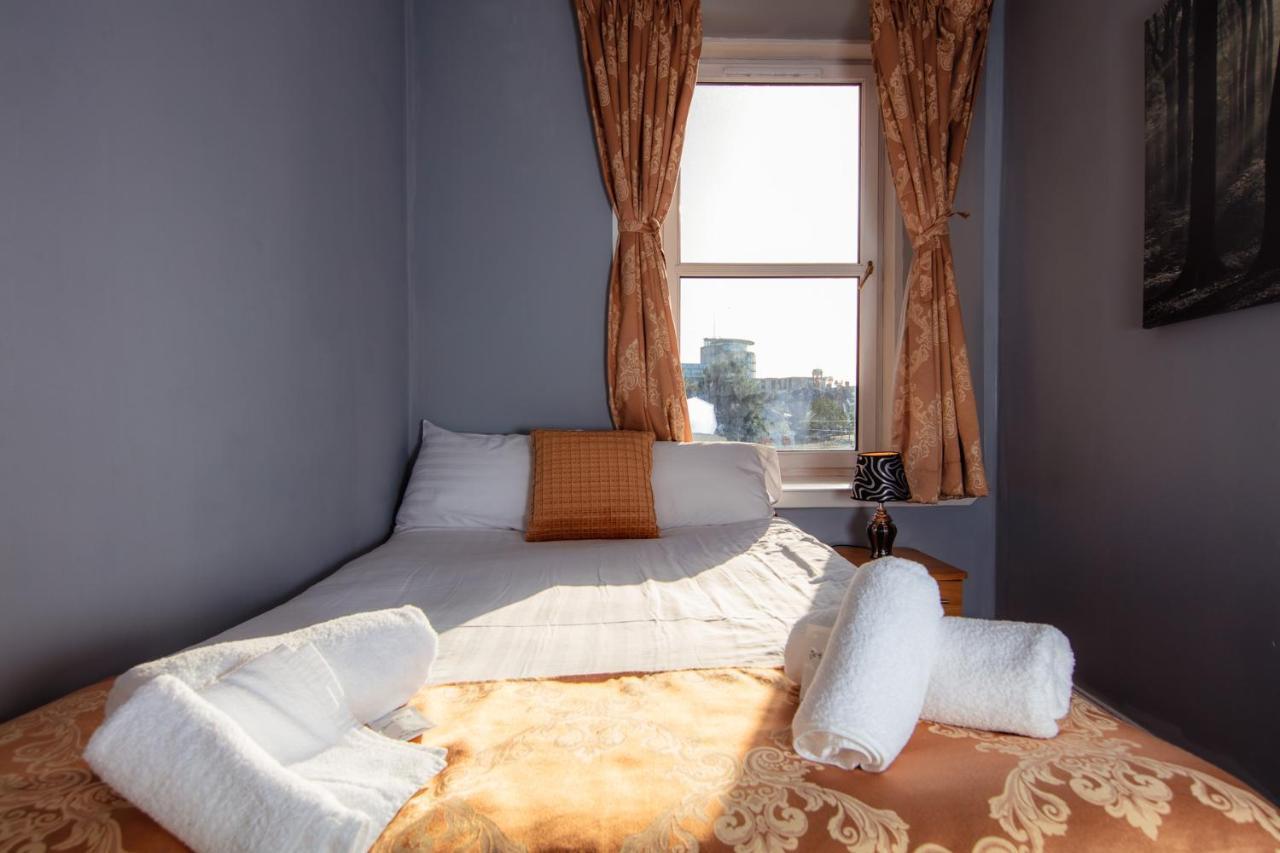 Old Town Apartments By The Castle Edimburgo Esterno foto
